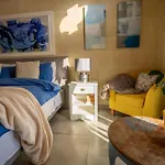 Ajuga Luxury Boutique Alojamento de Acomodação e Pequeno-almoço Qala