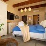 Alojamento de Acomodação e Pequeno-almoço Ajuga Luxury Boutique 4*