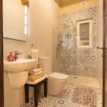 Ajuga Luxury Boutique Alojamento de Acomodação e Pequeno-almoço 4*