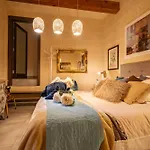 Ajuga Luxury Boutique Alojamento de Acomodação e Pequeno-almoço Qala