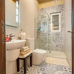 Alojamento de Acomodação e Pequeno-almoço Ajuga Luxury Boutique 4*