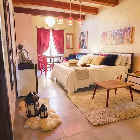 Bed & Breakfast Ajuga Luxury Boutique *