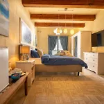 Bed and Breakfast Ajuga Luxury Boutique 4*