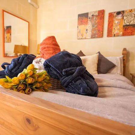 Ajuga Luxury Boutique 4*