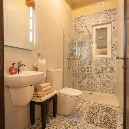 Bed & Breakfast Ajuga Luxury Boutique Qala