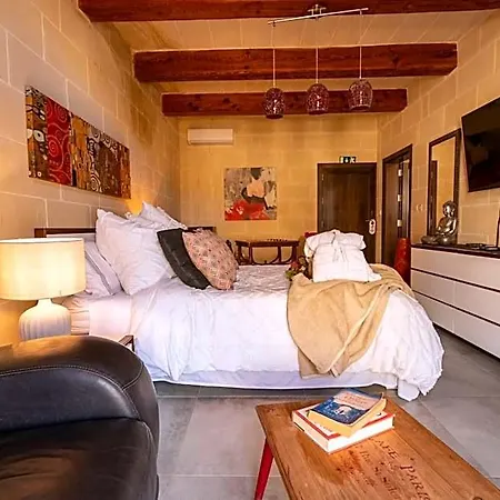 Ajuga Luxury Boutique 4* Qala