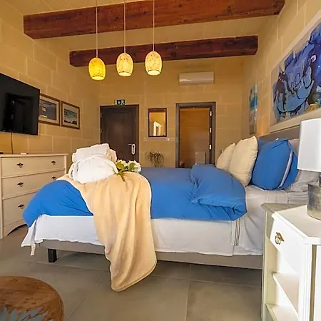 Ajuga Luxury Boutique Couette-café Qala