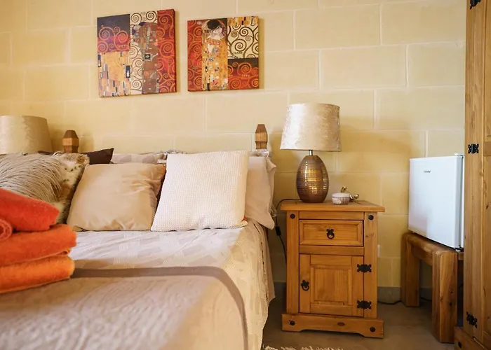 Ajuga Luxury Boutique Bed & Breakfast Qala