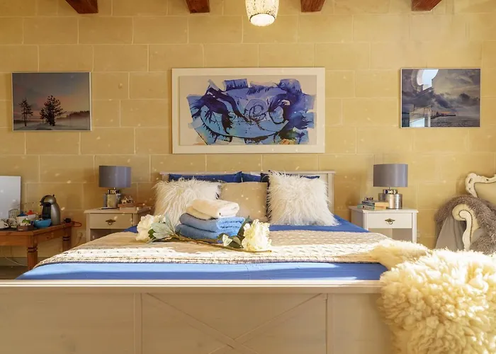 Ajuga Luxury Boutique Кала